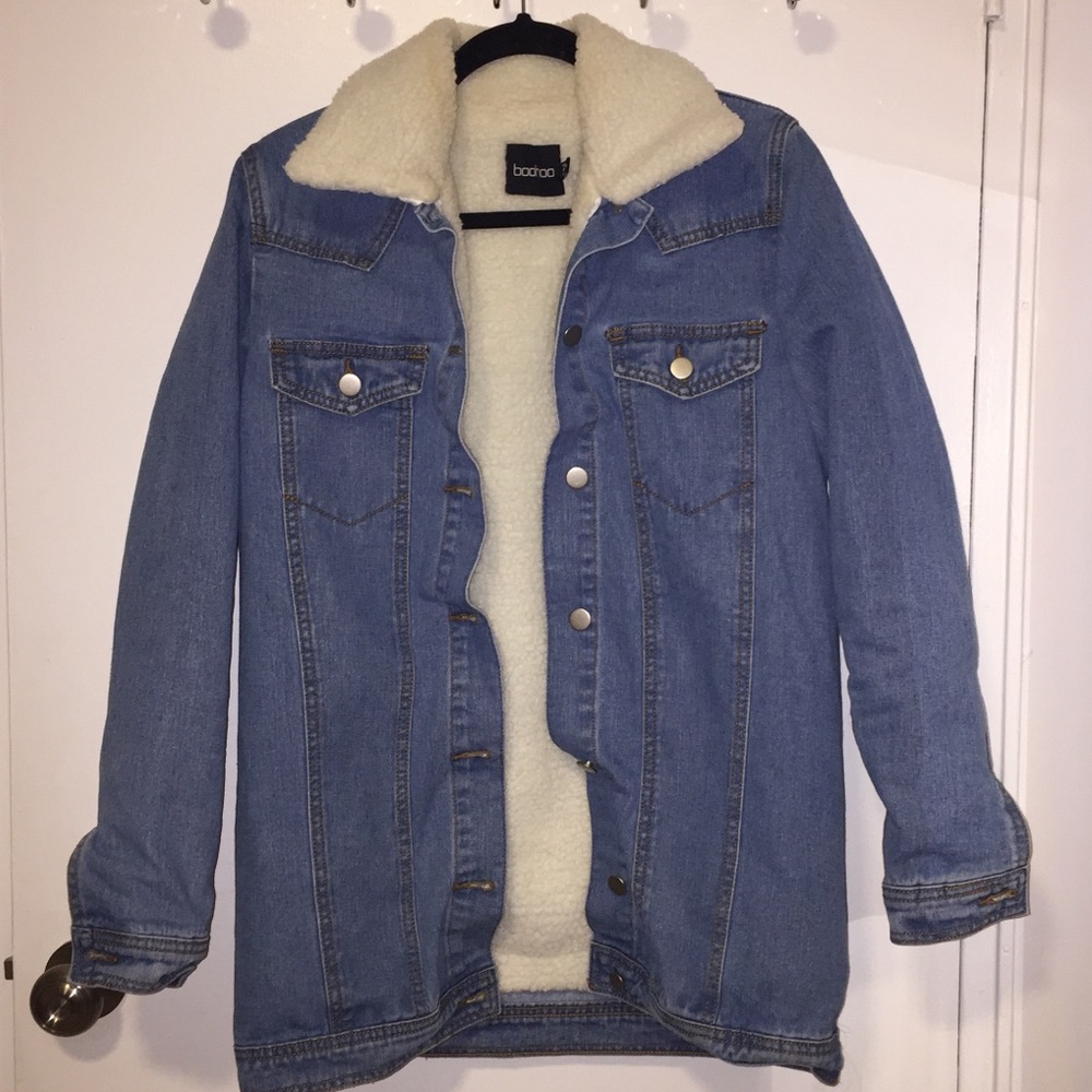 Boyfriend Fit Jean Jacket with Sherpa Lining